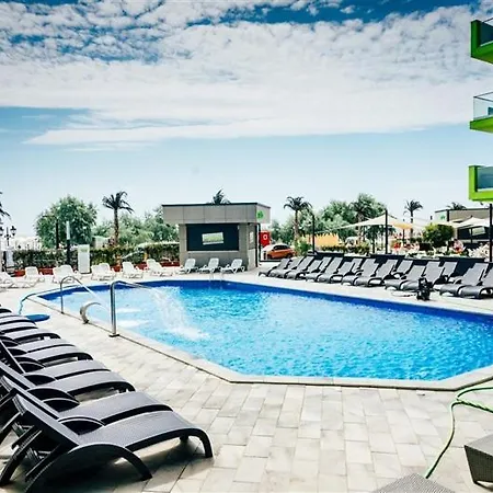 Dom Alezzi Beach Appartamento *